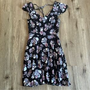 Hot Topic Black Floral Skull Dress Short Sleeve Tie Back Size XS Whimsigoth Punk